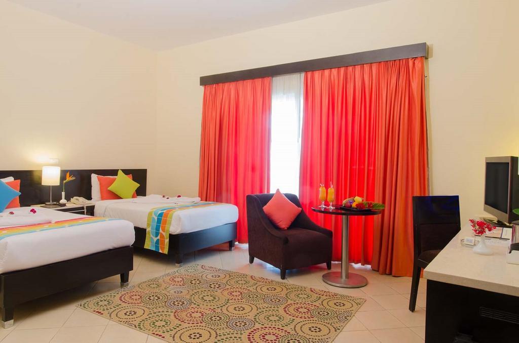 Swiss Inn Teda Hotel & Aqua Park Ain Sukhna Quarto foto
